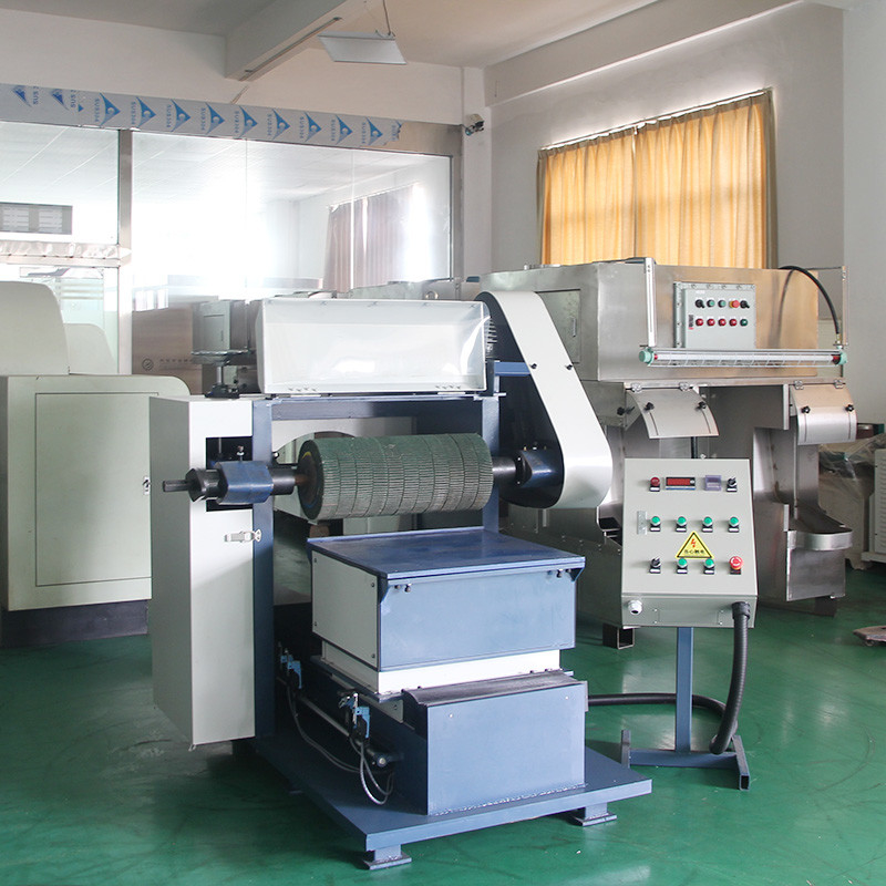 سفارشی 600 * 600mm فلز صاف پولیشینگ ماشین cnc چرخ آلات آلومینیوم خودکار اکستروژن ماشین پف