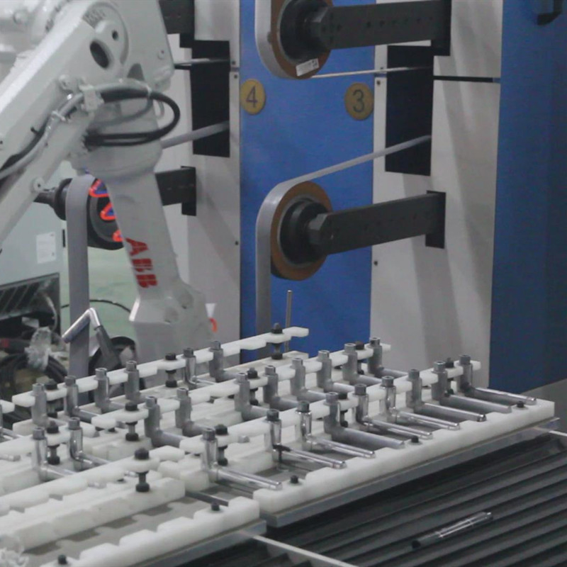 محصولات حمام دستکاری صنعتی Cnc شش محور بازوی رباتیک خودکار ماشین روبات پولیش