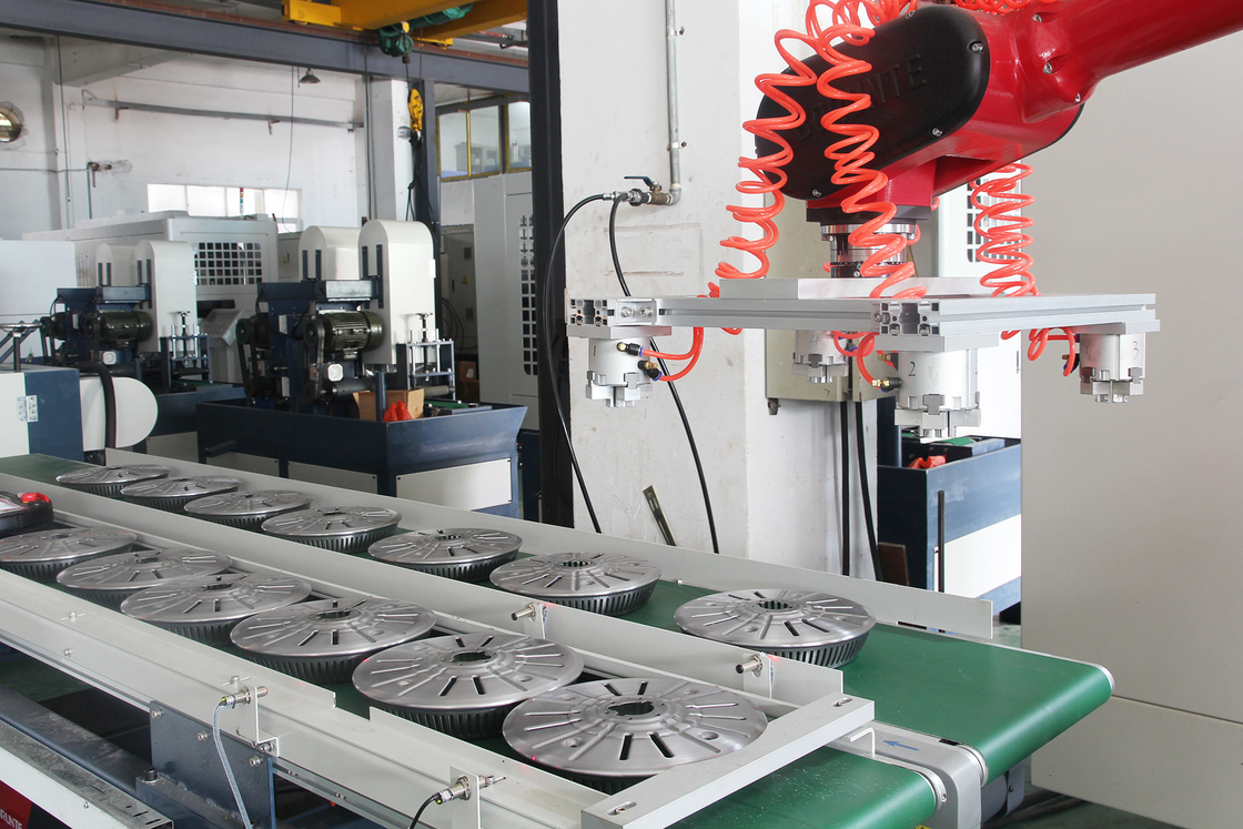 JINZHU CNC 5 محور پولیشینگ ماشین Cnc سطح 5 محور ابزار پولیشینگ فلز ماشین چرخ دار Cnc برای فلز